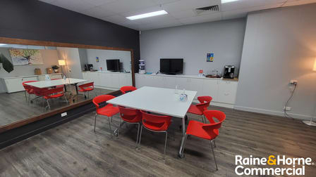 3/6 Patricks Road Arana Hills QLD 4054 - Image 2