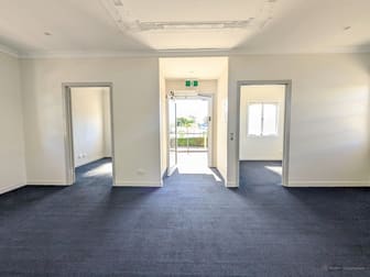 2b Phillip Street East Toowoomba QLD 4350 - Image 2