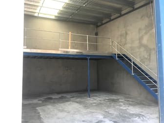 Click to view all images 21 Middle Road Hillcrest QLD 4118 - Image 2