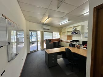 2/151 Martyn Street Parramatta Park QLD 4870 - Image 2