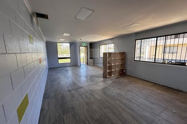 OFFICE 2/113 LONG STREET Smithfield NSW 2164 - Image 3
