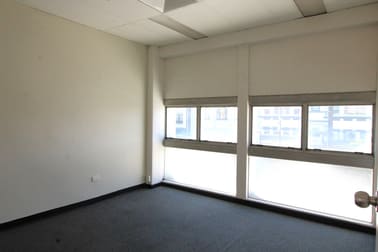 1/164 Margaret Street Toowoomba QLD 4350 - Image 3