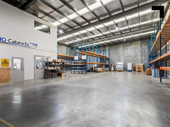 12 Royan Place Bayswater North VIC 3153 - Image 2