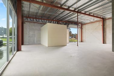 6b/1a Moorefield Park Drive Wodonga VIC 3690 - Image 2