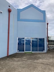UNIT 3/68 ANDREW STREET Wynnum QLD 4178 - Image 2