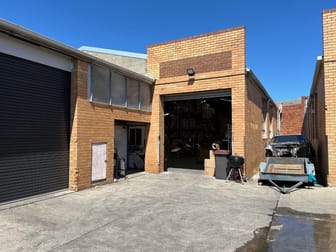 2/10 Edinburgh Street Oakleigh South VIC 3167 - Image 2