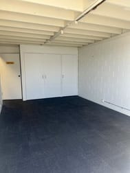 Unit 2/29 Bailey Crescent Southport QLD 4215 - Image 2
