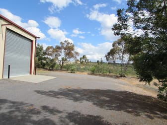 3 Fitzgeralds Close Castlemaine VIC 3450 - Image 2