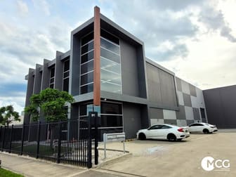 Click to view all images 33 Fullarton Drive Epping VIC 3076 - Image 1