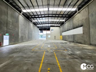 Click to view all images 33 Fullarton Drive Epping VIC 3076 - Image 2