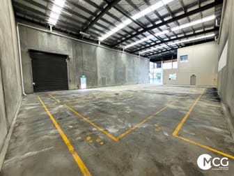 Click to view all images 33 Fullarton Drive Epping VIC 3076 - Image 3