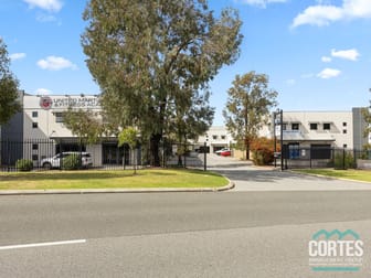 2/5 Merino Entrance Cockburn Central WA 6164 - Image 1