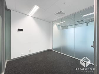 702/2 Queen Street Melbourne VIC 3000 - Image 3