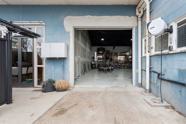 8 Geelong Street/8 Geelong Street Fyshwick ACT 2609 - Image 2