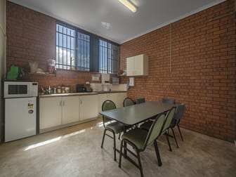 2/6a Victa Way Bomaderry NSW 2541 - Image 2