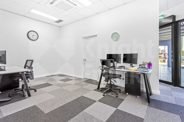 Unit 1A/235 Musgrave Street Berserker QLD 4701 - Image 3