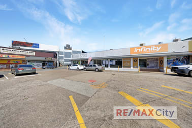 11-13/360 Logan Road Stones Corner QLD 4120 - Image 2