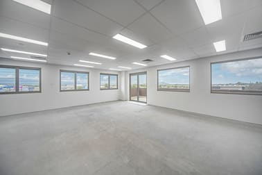 Level 3/2 Lawrence Avenue Nowra NSW 2541 - Image 2