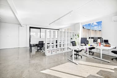 4/15 Orchard Road Brookvale NSW 2100 - Image 2