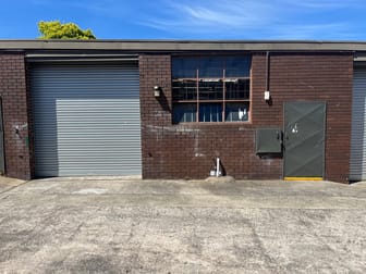 2/4 JERSEY ROAD Bayswater VIC 3153 - Image 1
