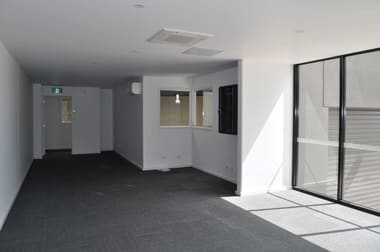 4/114 Balliang Street South Geelong VIC 3220 - Image 3