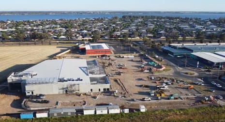 Click to view all images Ground Shop 2/14 Frank Drive Yarrawonga VIC 3730 - Image 3