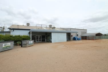 10 - 14 Daniels Street Emerald QLD 4720 - Image 2