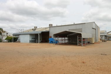 10 - 14 Daniels Street Emerald QLD 4720 - Image 3