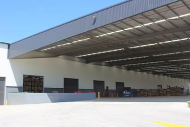 Click to view all images 1-5 Felstead Drive Truganina VIC 3029 - Image 2