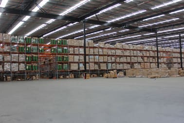 Click to view all images 1-5 Felstead Drive Truganina VIC 3029 - Image 3