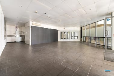 13/105 Scarborough Street Southport QLD 4215 - Image 1