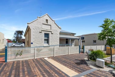 Whole Bldg/20-22 Torrens Road Victor Harbor SA 5211 - Image 3