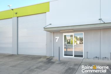 7/27 Seasands Drive Redhead NSW 2290 - Image 1