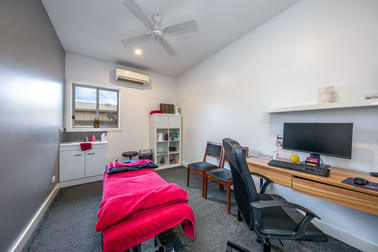 2/150-152 Coburns Road Melton VIC 3337 - Image 2