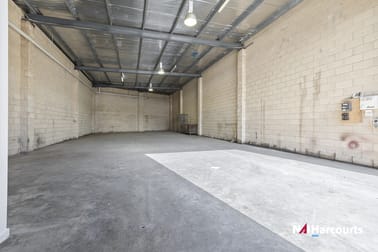 2/10 Lambert Avenue Newtown VIC 3220 - Image 2