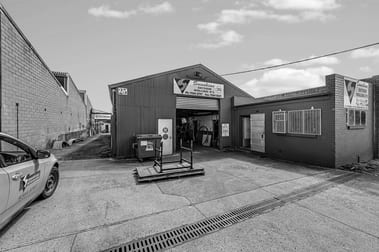 25 Central Avenue Sunshine VIC 3020 - Image 1