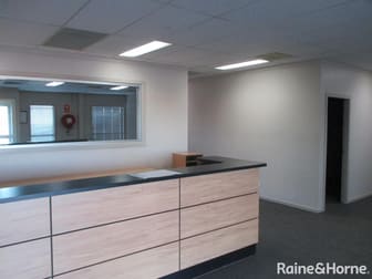 1/522 Peel Street Tamworth NSW 2340 - Image 2