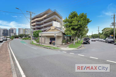 16 Nudgee Road Hamilton QLD 4007 - Image 1