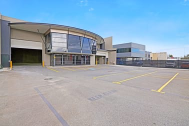 Click to view all images 5 Meares Way Canning Vale WA 6155 - Image 2