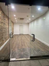 1/61 Edward Street Brisbane City QLD 4000 - Image 1