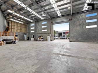 32 Spalding Avenue Sunshine North VIC 3020 - Image 2