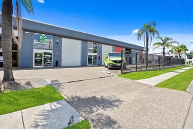 2/22 Hutchinson Street Burleigh Heads QLD 4220 - Image 1