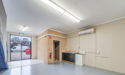 4/51 Topham Road Smeaton Grange NSW 2567 - Image 3