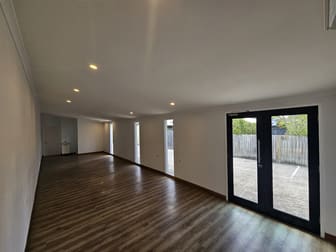 Click to view all images 2/204 Oxley Road Graceville QLD 4075 - Image 2