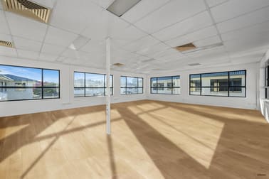 5/5 Executive Drive Burleigh Waters QLD 4220 - Image 1