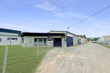 1/627 Main Street Bairnsdale VIC 3875 - Image 2
