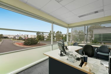 1/50 Parker Court Pinkenba QLD 4008 - Image 3