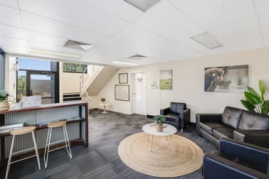 1B/7-9 Gardner Court Wilsonton QLD 4350 - Image 3