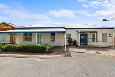 19 Victoria Street Victor Harbor SA 5211 - Image 1