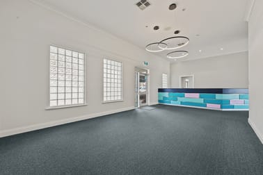 19 Victoria Street Victor Harbor SA 5211 - Image 2